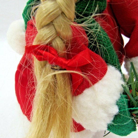 Vintage Terrys Village Christmas Musical Girl Doll Animated Jingle Bells Rare - Picture 4 of 7